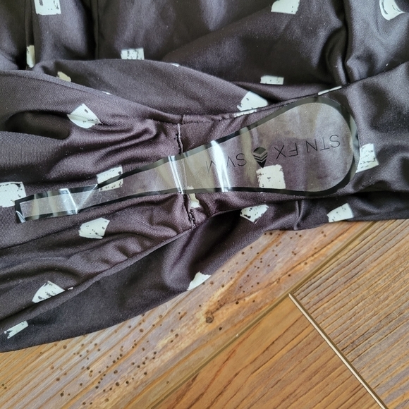 NWT Stone Fox Swim Sana One Piece Swimsuit in Black Dot L - Picture 9 of 9